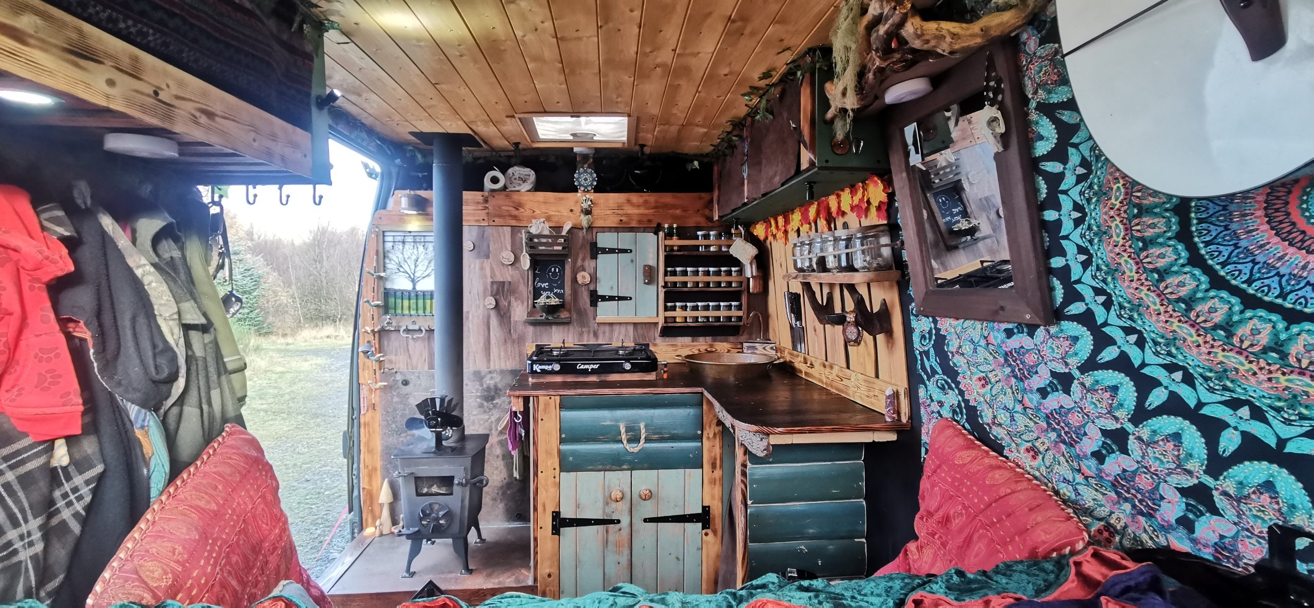 Interior of self-converted Nissan Interstar campervan by Matty TheWoodlandNomad.